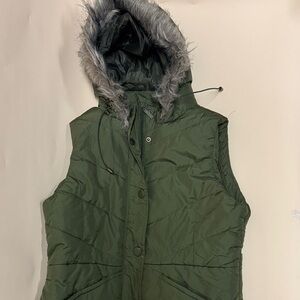 Time and Tru Green Hooded Sweater Vest